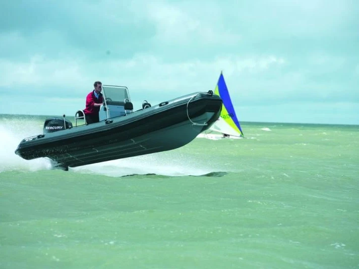 Valiant DR 620 charter bareboat or captained in  Trébeurden