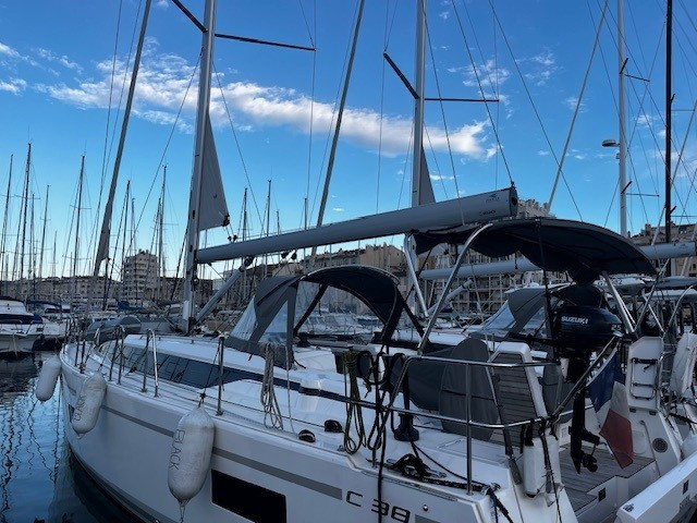 Sailboat rental with or without captain Bavaria Marseille