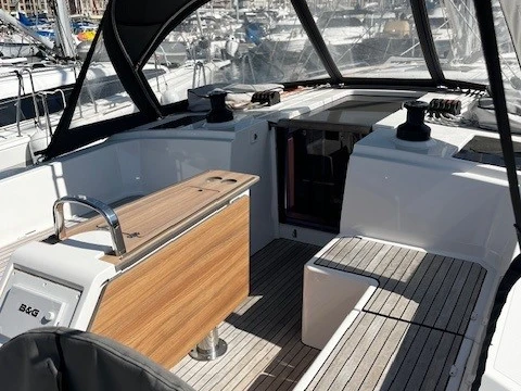 Bavaria Bavaria C42 charter bareboat or captained in  Marseille