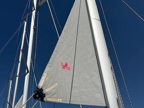 Bavaria Bavaria C42 in Marseille on SamBoat