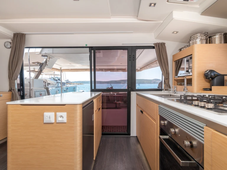 Fountaine Pajot Aura 51 in Simpson Bay on SamBoat