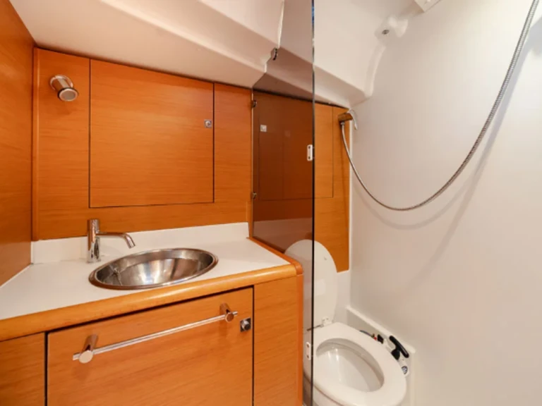 Boat rental Jeanneau Sun Odyssey 439 in Limassol on Samboat