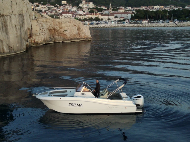 Rent a Atlantic Marine 750 Open Makarska