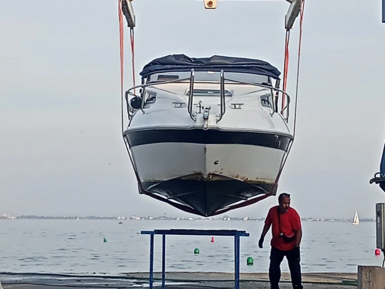 Motorboat for rent Moniga del Garda at the best price