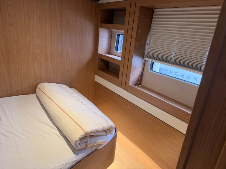 Yacht charter Capo d'Orlando cheap Bali 5.4 italy