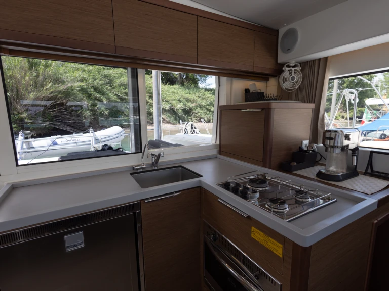 Catamaran for rent Bocca di Magra at the best price