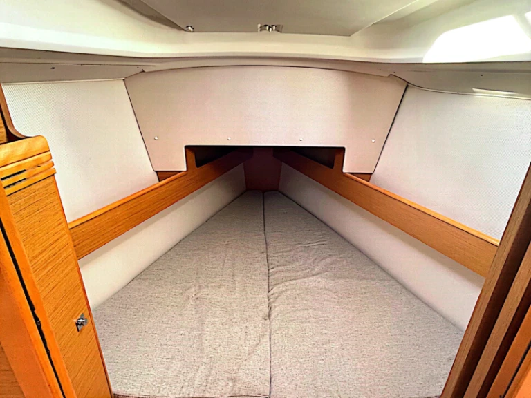 Boat rental Jeanneau Sun Odyssey 33i in Sukošan on Samboat