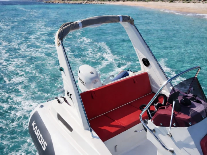 Rent a Kardis Kardis Fox 570 Marina di Portisco