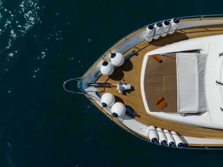 Luxury Yacht rental with or without captain Spertini Marina di Scarlino