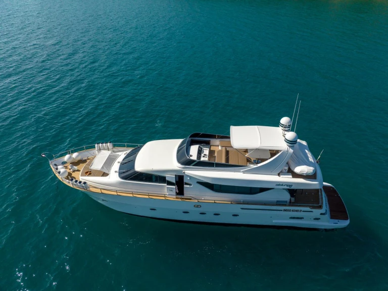Bareboat Rental Luxury Yacht Spertini with a boat licence