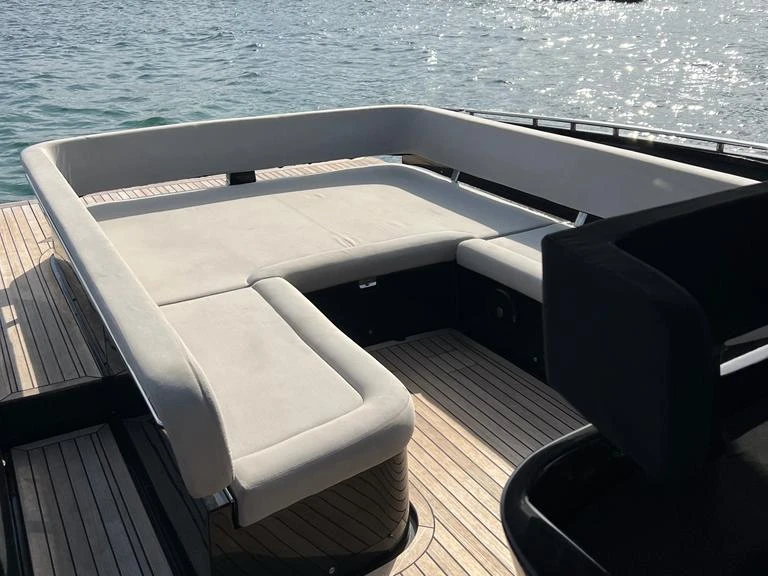 Novamarine Blackshiver120 in France on SamBoat