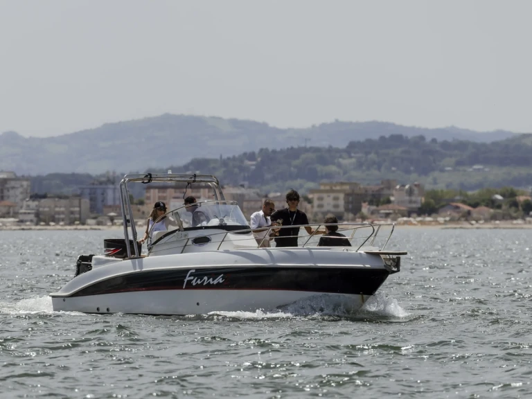 Motorboat for rent Rimini at the best price