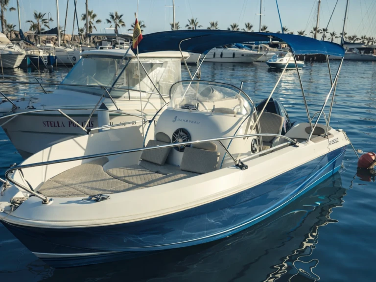 Yacht charter Port of Alicante cheap Flyer 550