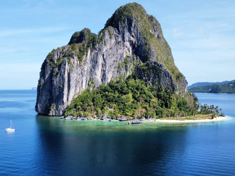 Sailboat rental in Philippine - Bénéteau Oceanis 393