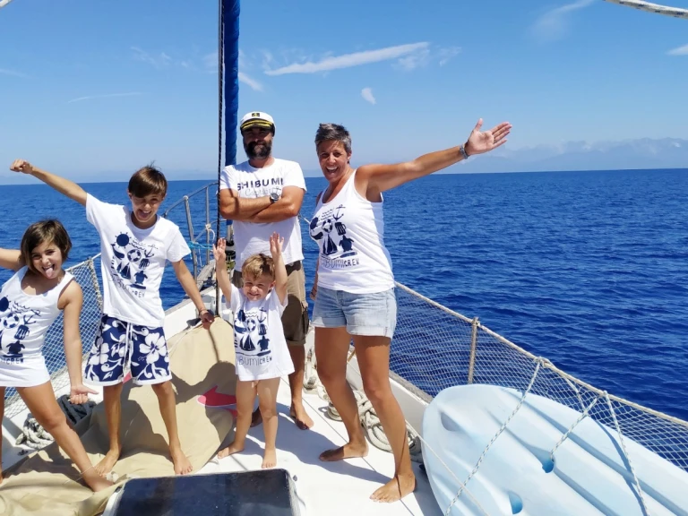 Bénéteau Oceanis 321 charter bareboat or captained in  Andora