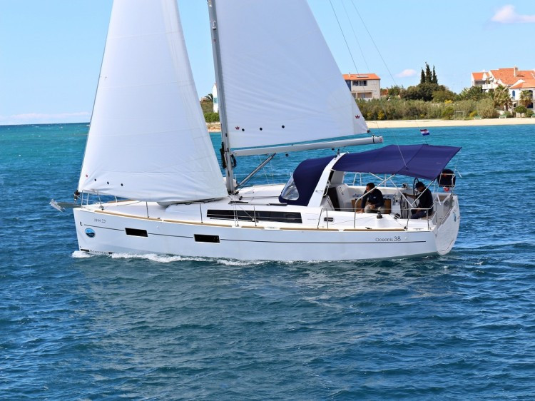 Sailboat rental with or without captain Bénéteau Barcelona