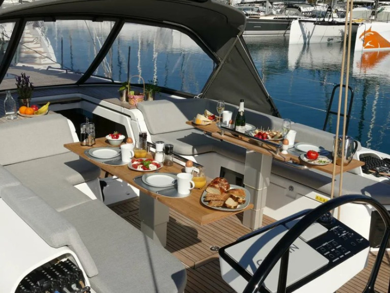 Bareboat Rental Sailboat Bénéteau with a boat licence