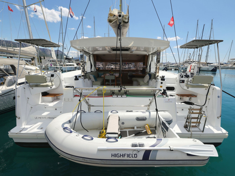 Boat rental Bali Bali Catsmart OW - 3 cab. in Kaštela on Samboat