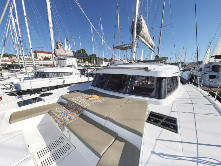 Yacht charter Šibenik cheap Bali Catspace Voile