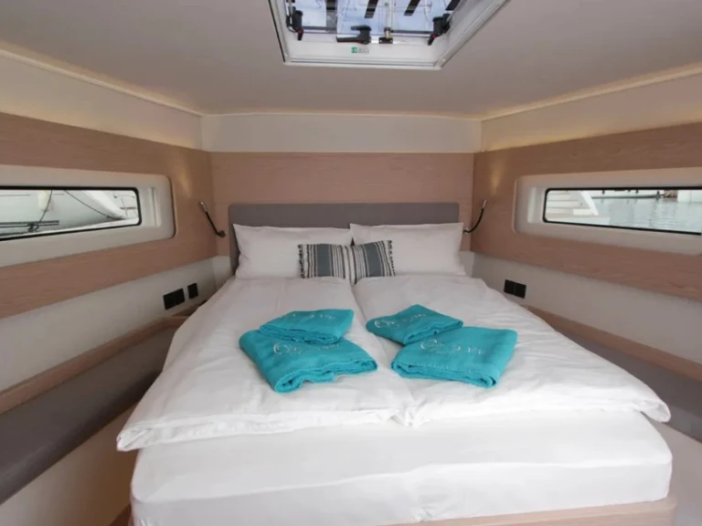 Sailboat rental in Lávrio - Bénéteau First 53