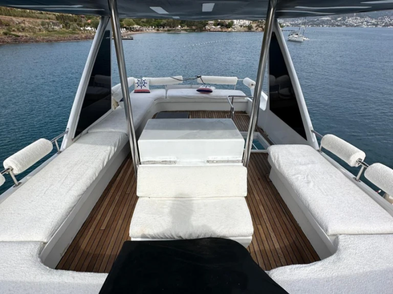 Boat rental Custom Made Custom 56 in Yalıkavak on Samboat