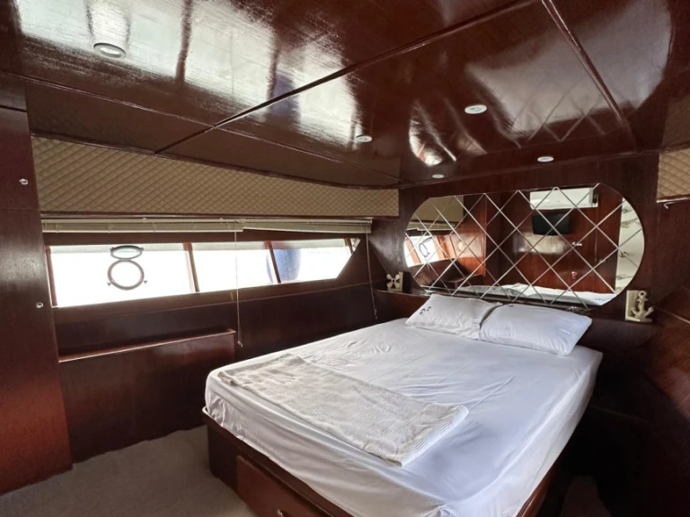 Luxury Yacht rental with or without captain Custom Made Yalıkavak