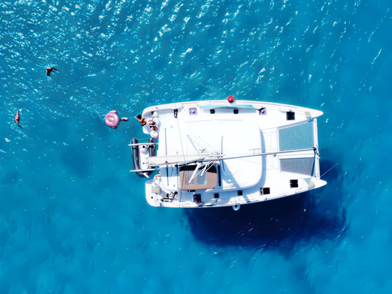 Lagoon Lagoon 39 in Porto Cheli on SamBoat