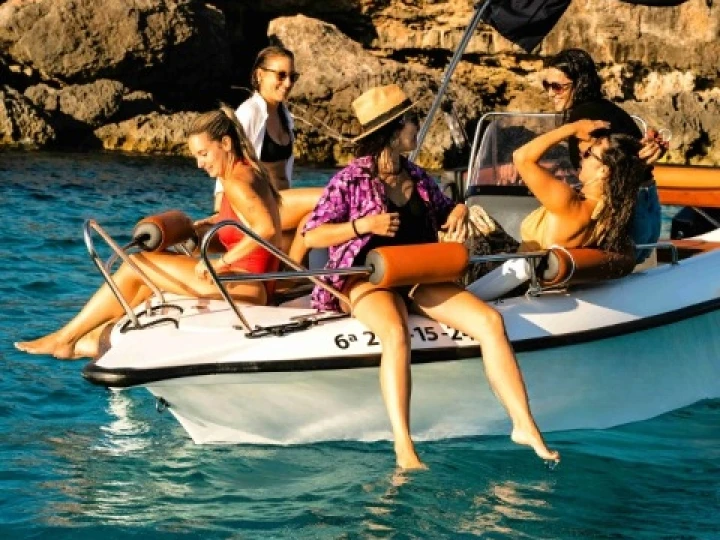 Bareboat Rental Motorboat Polyester Yacht with a boat licence