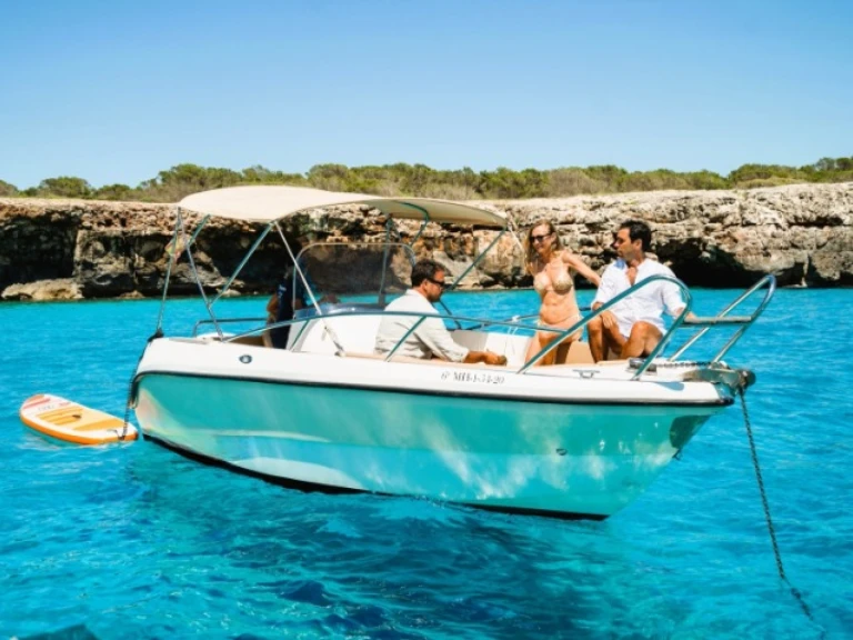 Bareboat Rental Motorboat Polyester Yacht with a boat licence