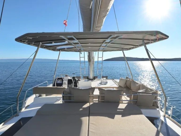 Bareboat Rental Catamaran Bali with a boat licence