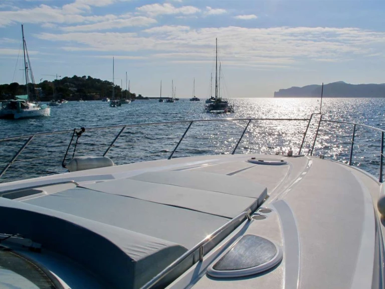 Sunseeker Portofino 53 charter bareboat or captained in  Marina de Dénia