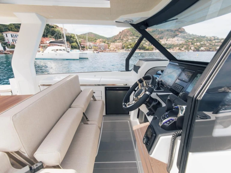 Boat rental Quarken Quarken 35 in Spain on Samboat