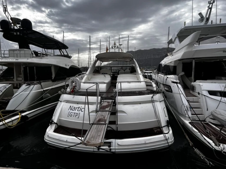 Princess Princess V65 in Marina de Dénia on SamBoat