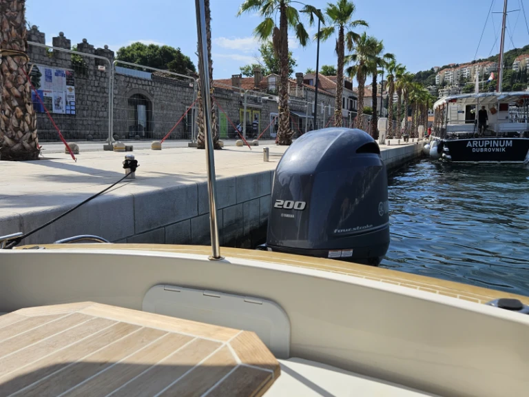 Bareboat Rental Motorboat NAVAL with a boat licence