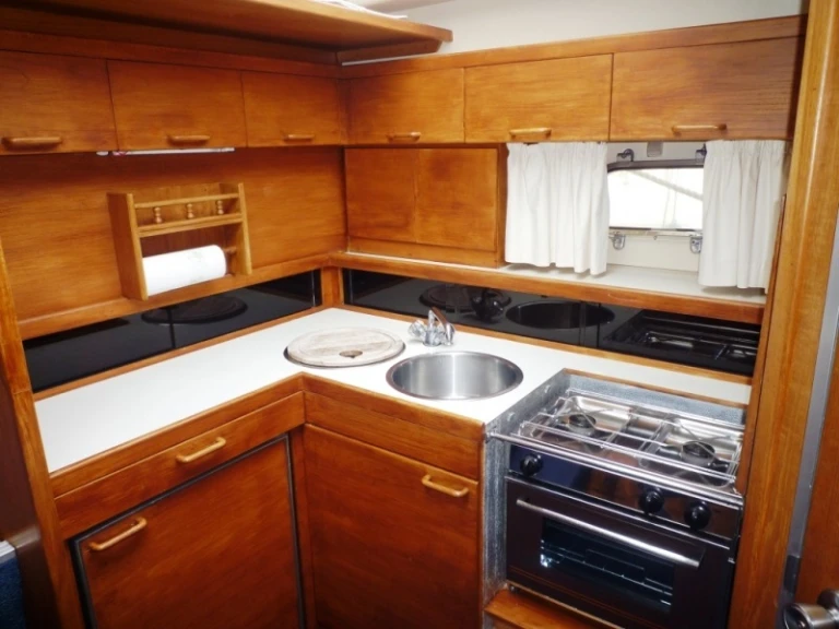 Luxury Yacht for rent Mali Lošinj at the best price