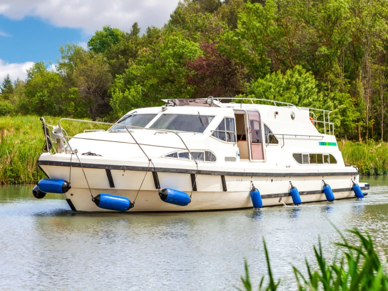 Pénichette Europa E.600 in Argens-Minervois on SamBoat