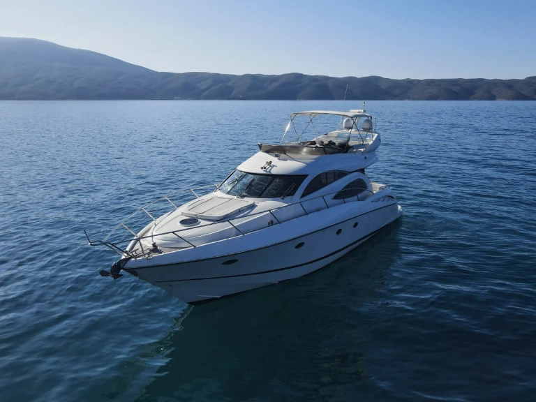 Yacht charter Himarë cheap Manhattan 56