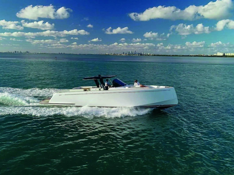 Boat rental Pardo Yachts Pardo 50 in Torre Annunziata on Samboat