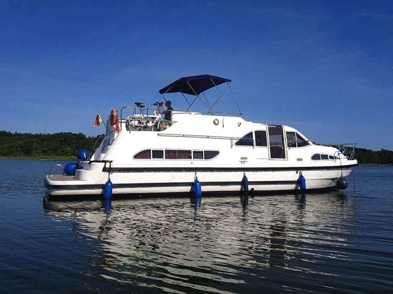 Pénichette Europa E.400 charter bareboat or captained in  Fürstenberg