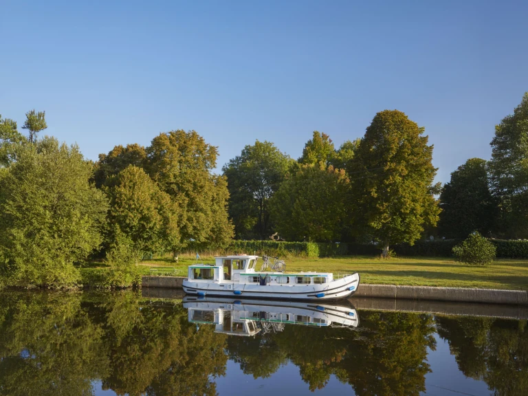 Houseboat rental in Corbigny - Pénichette Pénichette 1107 W