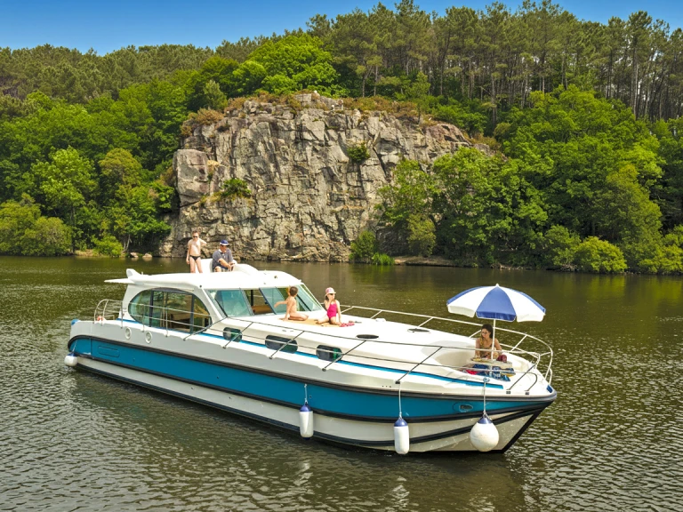 Boat rental Nicols Yacht Nicols Estivale Octo in Cahors on Samboat