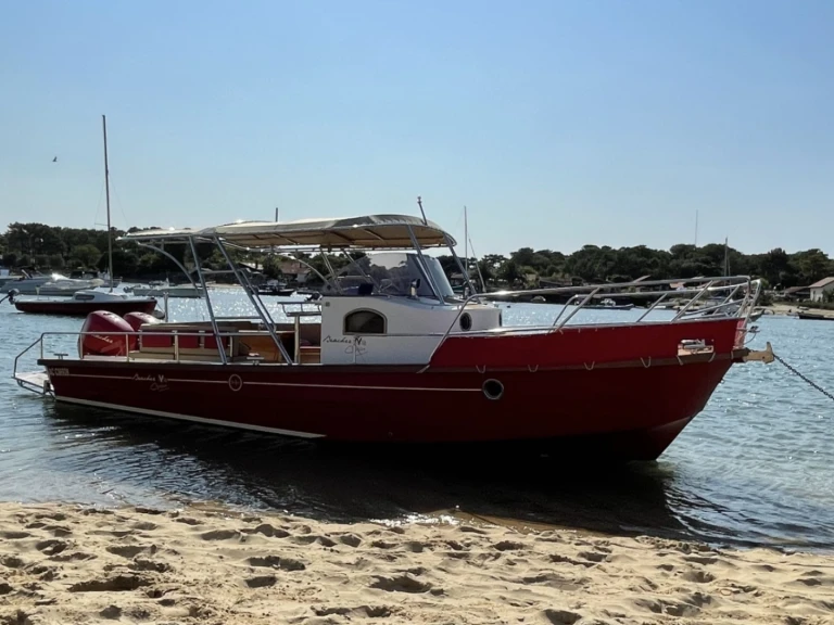 Beacher Beacher V10 Croisière charter bareboat or captained in  Arcachon