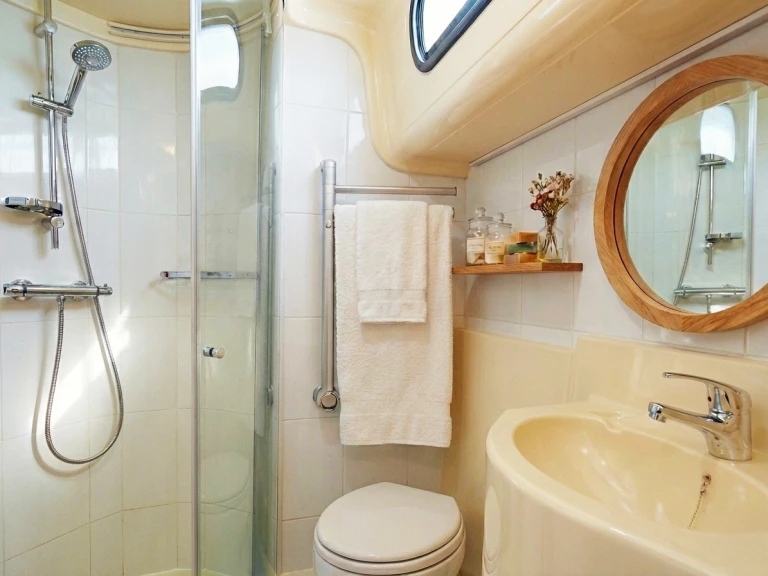 Motorboat rental with or without captain Nicols Yacht Sermoise-sur-Loire