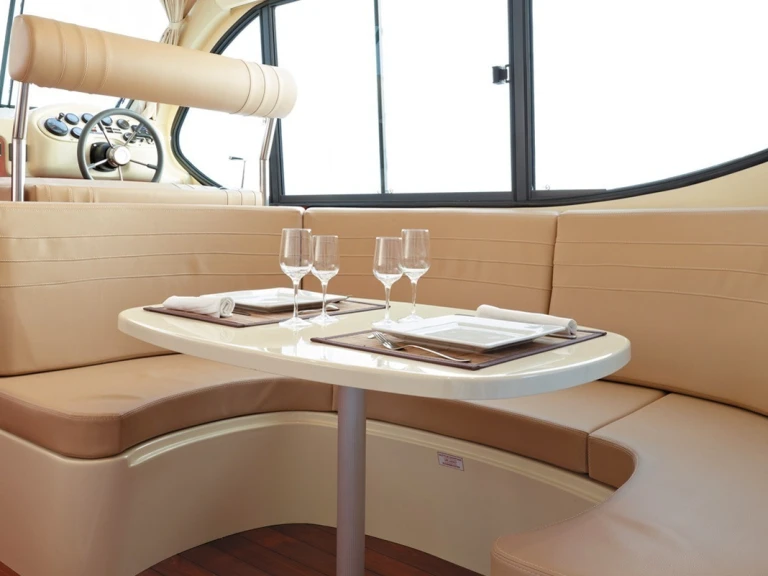 Motorboat for rent Saverne at the best price