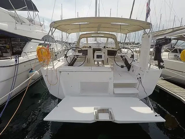 Yacht charter Roses cheap Grand Large 430