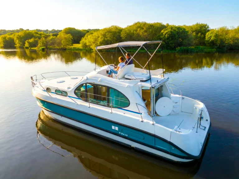 Motorboat rental in Avignonet-Lauragais - Nicols Yacht Nicols Estivale Quattro B