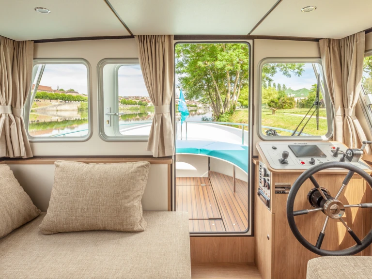 Houseboat for rent Corbigny at the best price