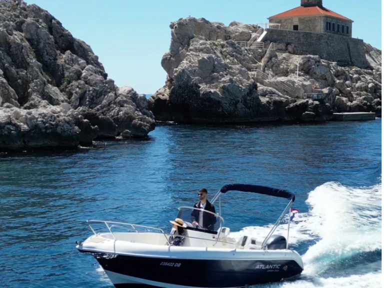 Atlantic 555 open in Dubrovnik on SamBoat