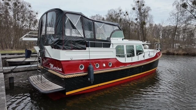Yacht charter Zehdenick cheap Dutch Sturdy 380 AC Twin "Marion"