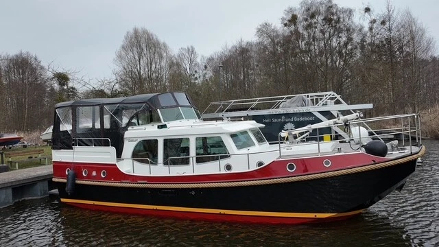 Houseboat rental with or without captain Linssen Zehdenick